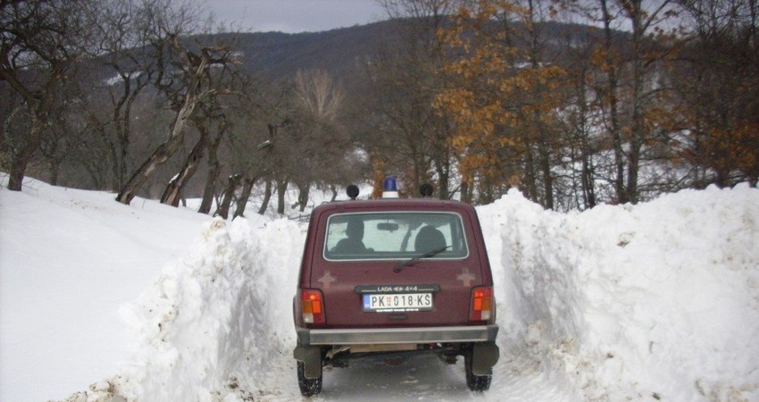 Smetovi na pojedinim mestima od jednog do tri metra