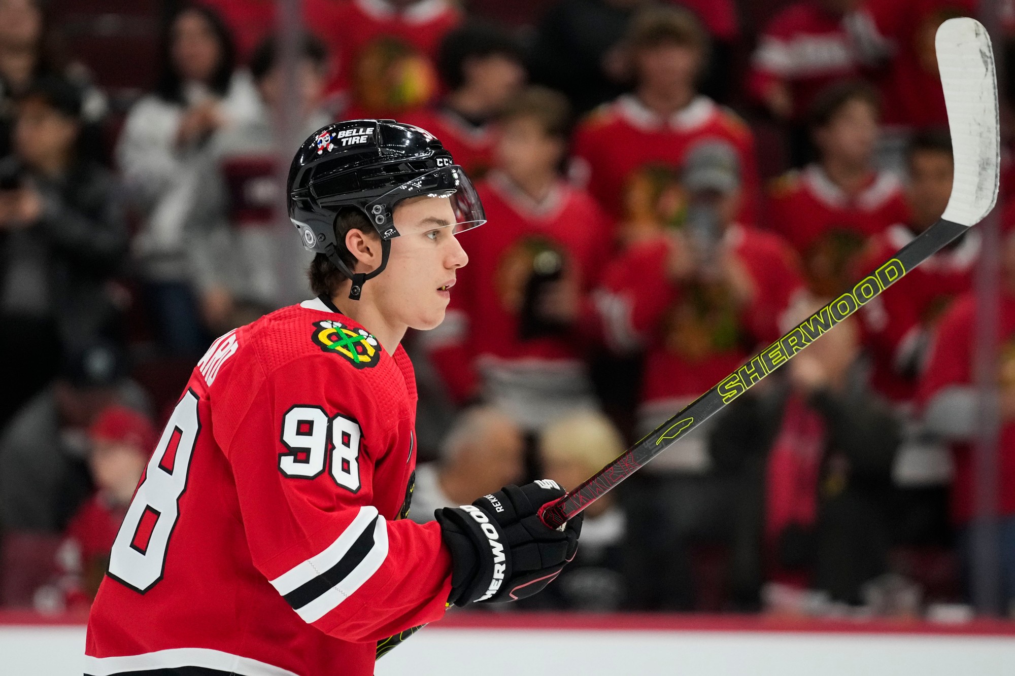 Hráč Chicago Blackhawks Connor Bedard.