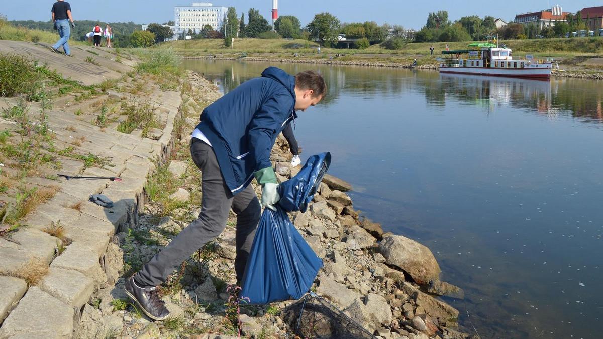 Akcja pod hasłem "Wspólna nie znaczy niczyja" wystartuje w najbliższą sobotę. Brzegi Warty będą sprzątali wolontariusze, jednak przyłączyć się do nich może każdy. Jak co roku za porządki weźmie się także prezydent Poznania Jacek Jaśkowiak.