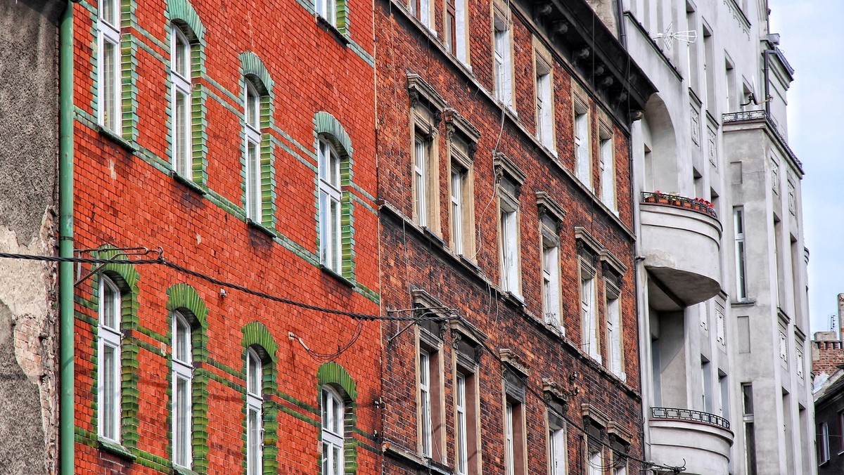 Przedwojenne fotografie śląskich świątyń udostępnia w internecie Muzeum Górnośląskie w Bytomiu. W ramach przedsięwzięcia "Klisze pamięci – śladem górnośląskiego sacrum" zdigitalizowano i opublikowano już 175 z 1,6 tys. takich zdjęć.