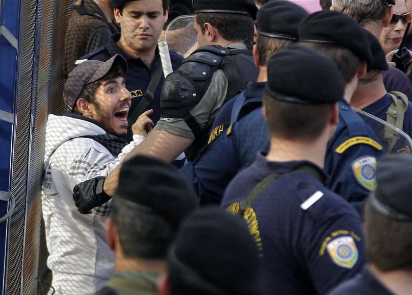 Rewolta w Grecji! Starcia z policją! Szturm na parlament!