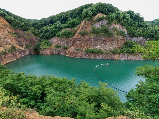 Ledinačko jezero