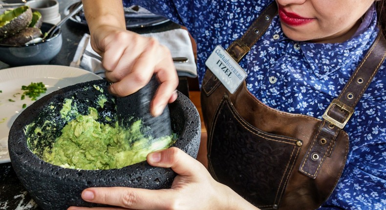 making guacamole chef