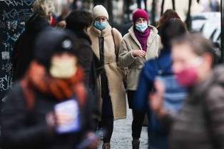 Kto jest najbardziej zestresowany koronakryzysem? Polacy są w czołówce UE