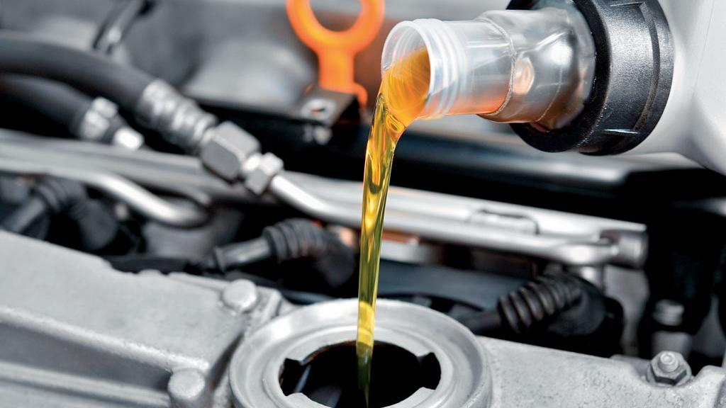 Olej Silnikowy - Zamienniki, Zużycie, Mieszanie Olejów. Jak Wybrać Olej Silnikowy