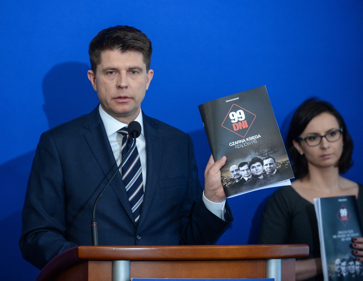 Ryszard Petru na konferencji prasowej