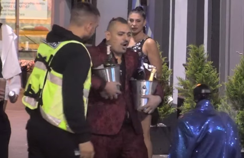 Bora Santana slavi razvod