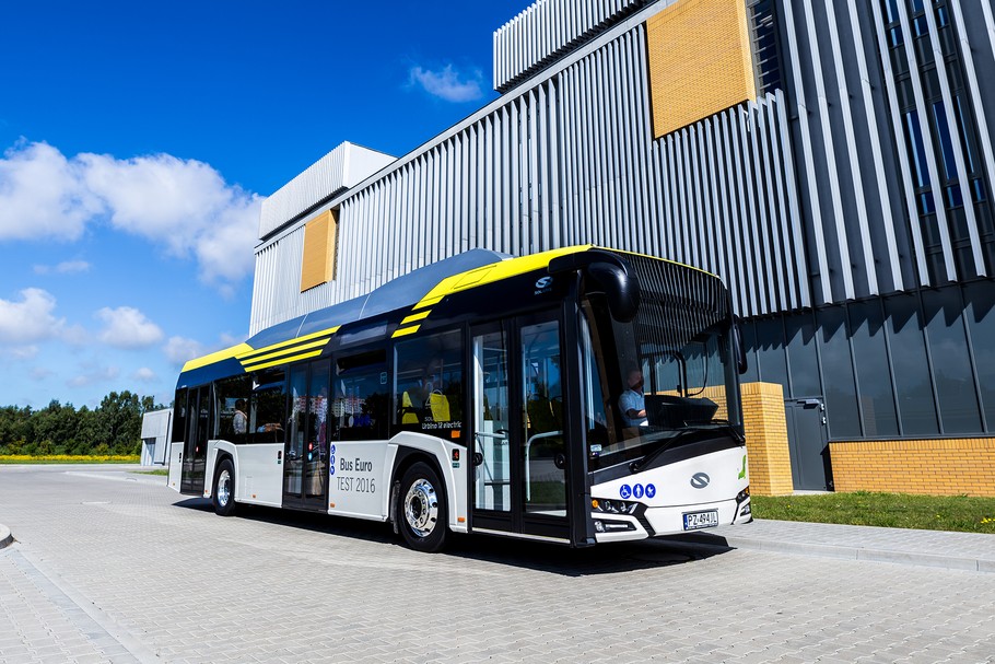 Po Niemczech kursuje już 27 autobusów elektrycznych Solarisa