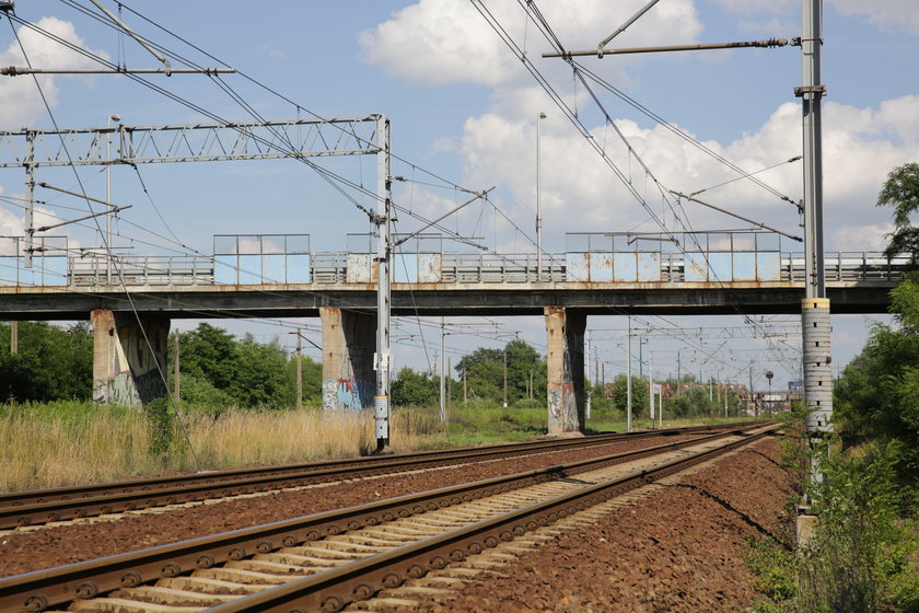 Zamknięty wiadukt na Chociebuskiej we Wrocławiu