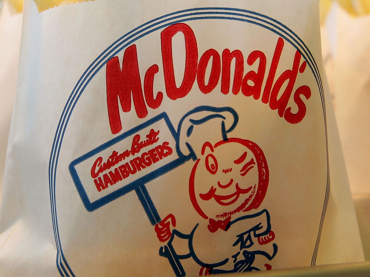THEN AND NOW 34 photos that show how famous fastfood company logos