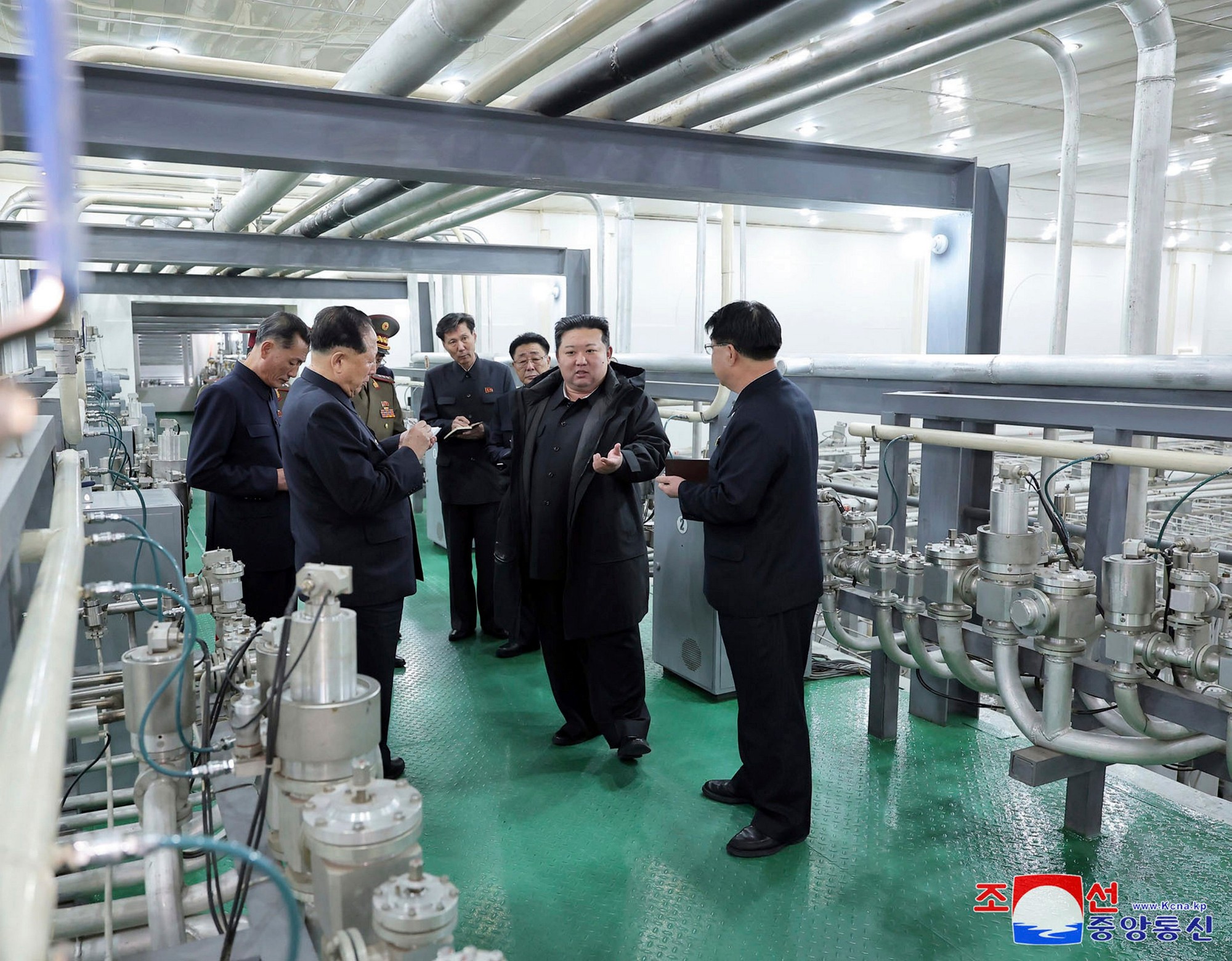 Vodca KĽDR Kim Čong-un navštívil základňu na výrobu jadrového materiálu.