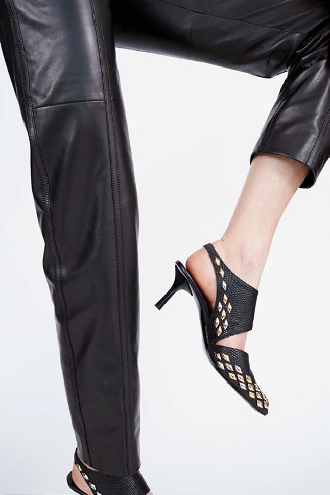 Hölgyek a fürdőszobából. A Louis Vuitton a természetességet ünnepli