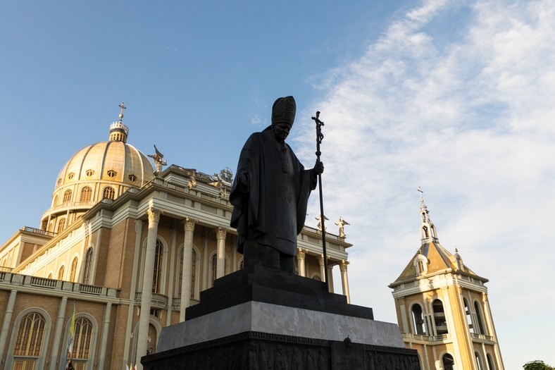 Pomnik Jana Pawła II w Licheniu