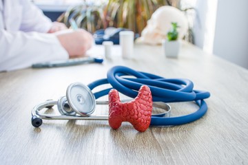 Megváltozott a Letrox összetétele, fokozott odafigyelésre int a szakgyógyszerész!