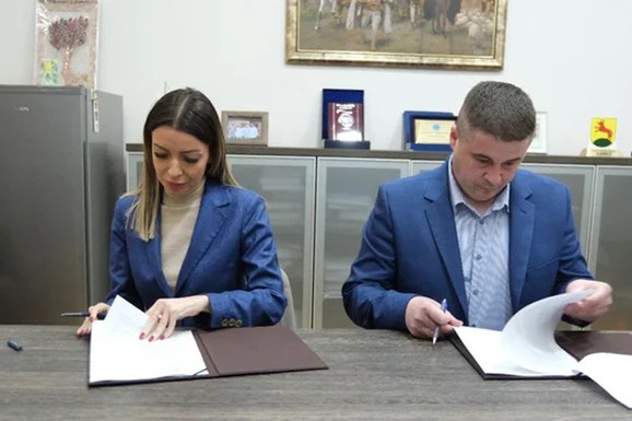 Guča dobija novi vodovod posle šest decenija, ministarka Mesarović poručila: "Država ulaže 7.000 metara cevi, a to je tek početak"