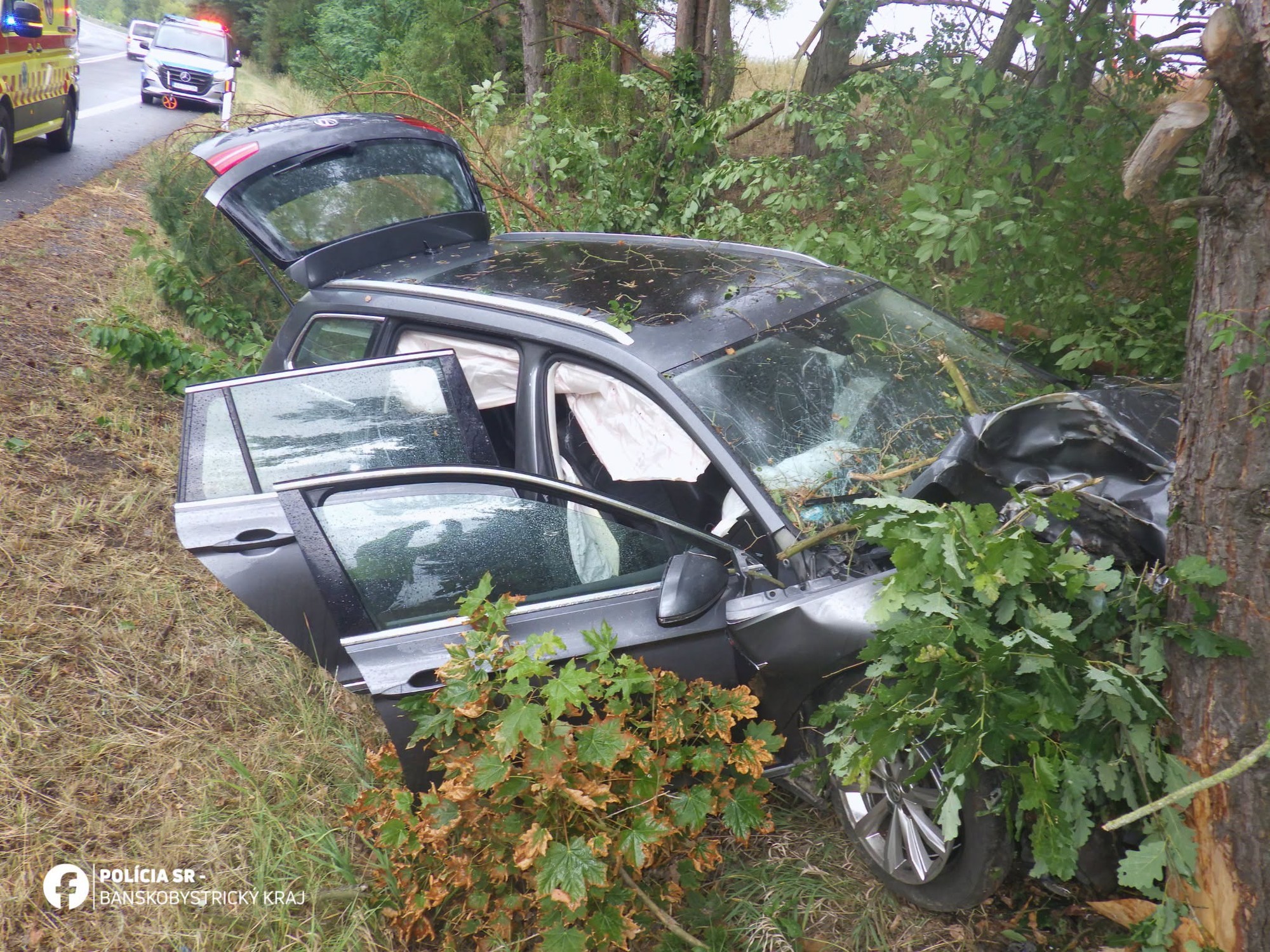Pri dopravnej nehode utrpelo päťročné dieťa vážny úraz hlavy.