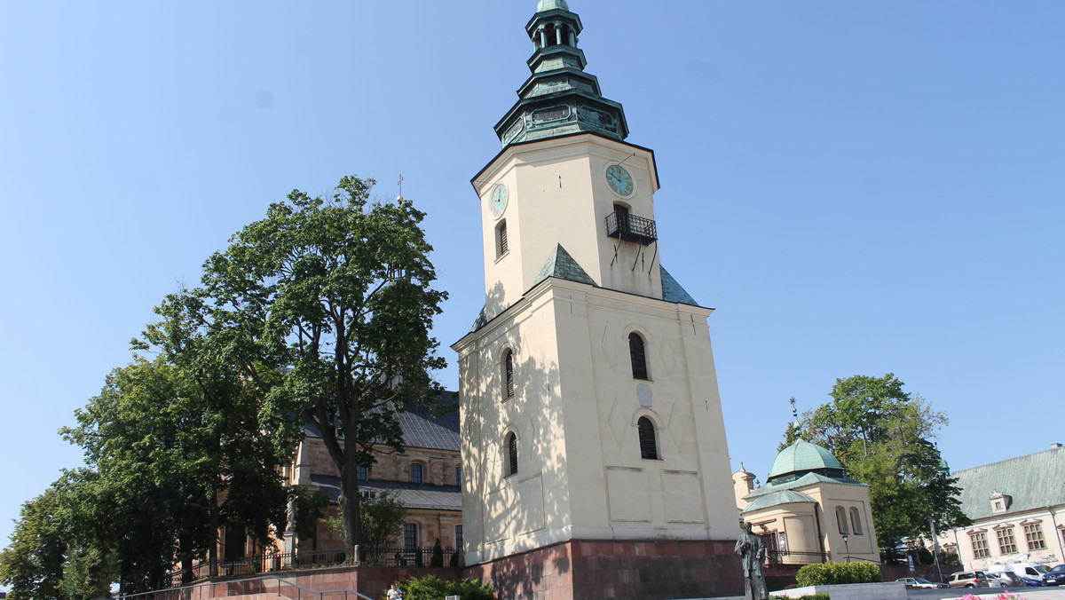 Kielce: wciąż brakuje pieniędzy na zakup mieszkania dla "kościelnego"z katedry