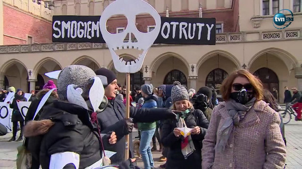 "Wy się kłócicie, my się dusimy". "Czysty protest" w Krakowie