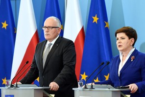 Beata Szydło, Frans Timmermans