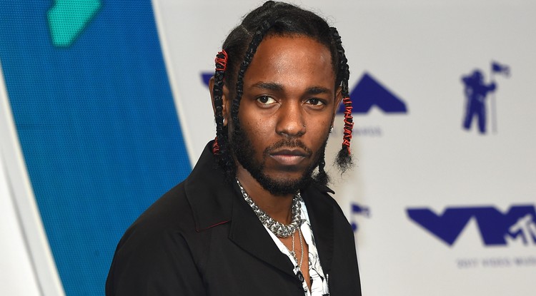 Íme az első képek Kendrick Lamar és a Nike közös cipőjéről