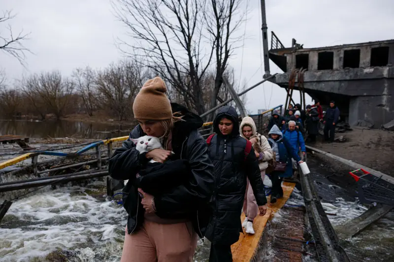 Ewakuacja w Irpieniu Fot. DIMITAR DILKOFF/AFP/East News