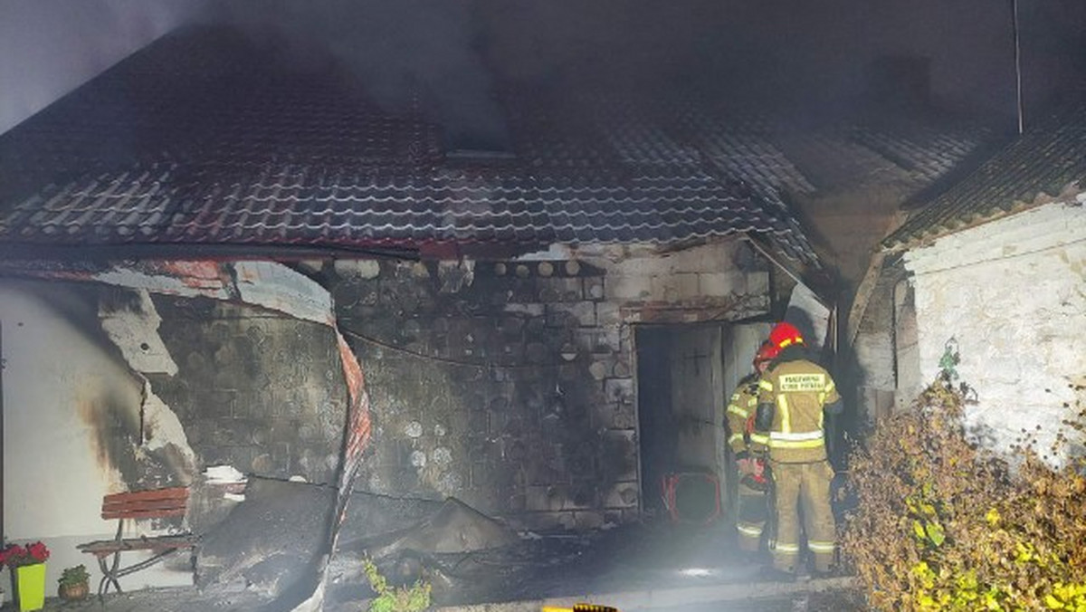 Nieskurzów Stary. Rodzina zginęła w pożarze. Sąsiedzi chcą pomóc ich bliskim