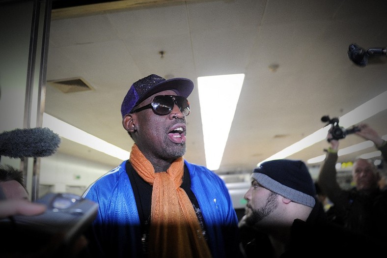 Dennis Rodman habla con los medios después de llegar desde Corea del Norte al Aeropuerto Internacional de Beijing el 13 de enero de 2014.