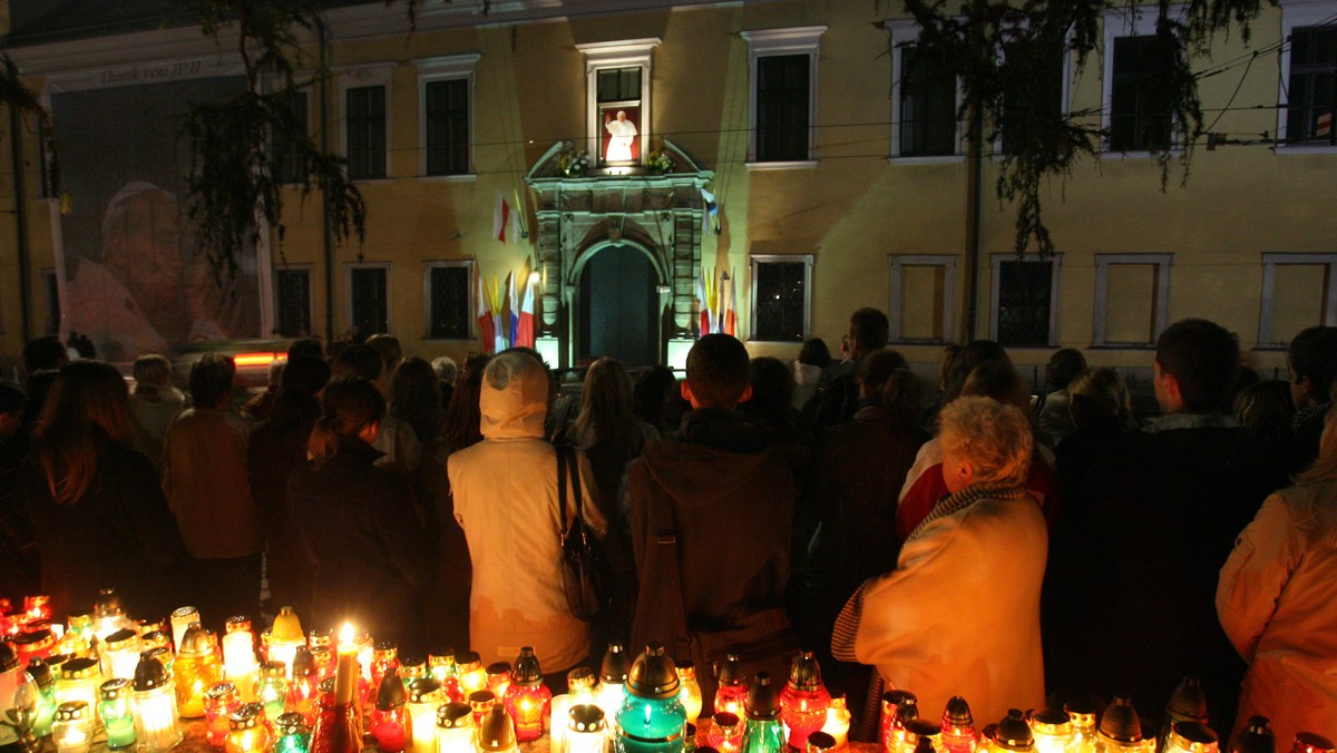 Obchody dnia papieskiego w polskich miastach