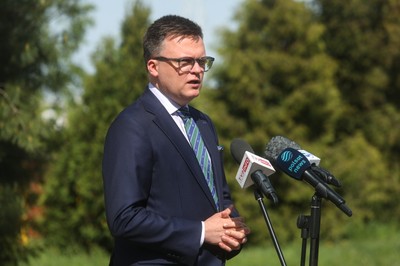 Szymon Hołownia w orędziu z okazji Dnia Flagi: Na wojny domowe czas był wtedy, gdy wokół był pokój