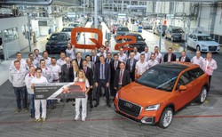 Nowe audi Q2 już w produkcji. Pięć milionów wersji i wyposażenie z limuzyny klasy wyższej [FOTO]