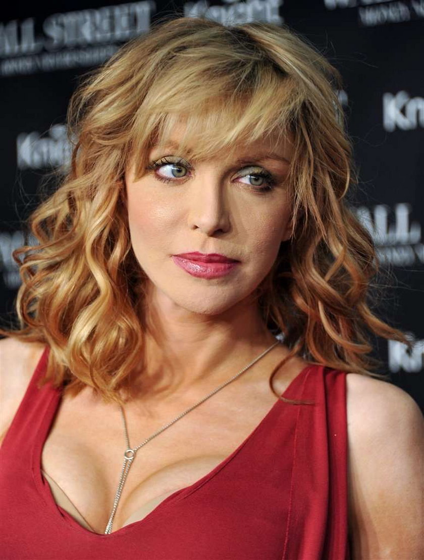 Courtney Love uciekły piersi