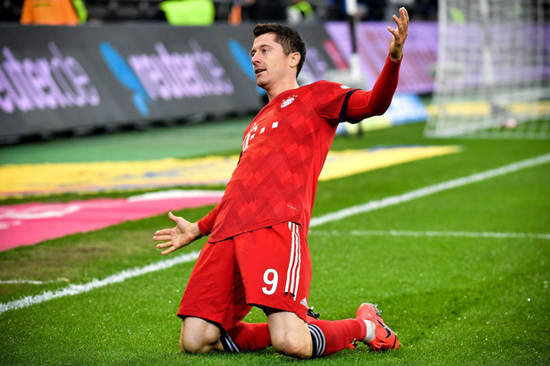 Liga niemiecka: Dwa gole Lewandowskiego, Bayern dogonił lidera