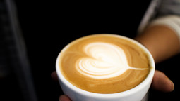 Jakie zalety ma automatyczny ekspres do kawy?