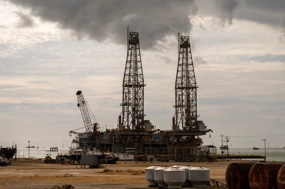 Hoće li skok cena nafte pokrenuti ekonomsku oluju? Lukić: Države za ublažavanje energetskih šokova mogu koristiti strateške rezerve nafte