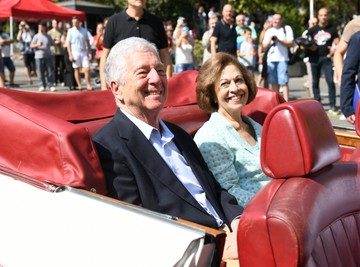 PRESTOLONASLEDNIK Aleksandar Karađorđević i PRINCEZA Katarina čestitali praznik: "Neka bude izvor snage za dane koji dolaze!"