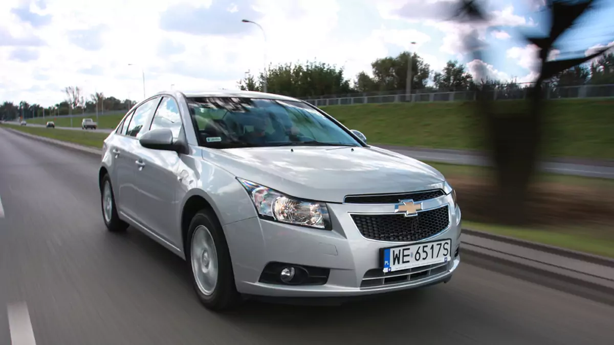 Chevrolet Cruze 1.8 LS - Sedan w stylu coupé?