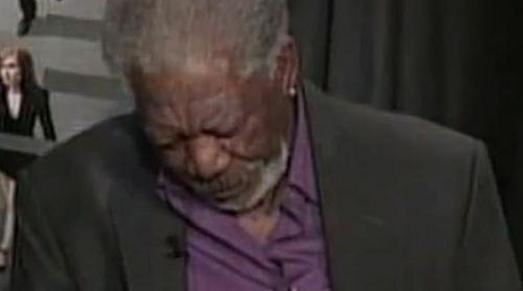 Interjú közben aludt el Morgan Freeman - videó