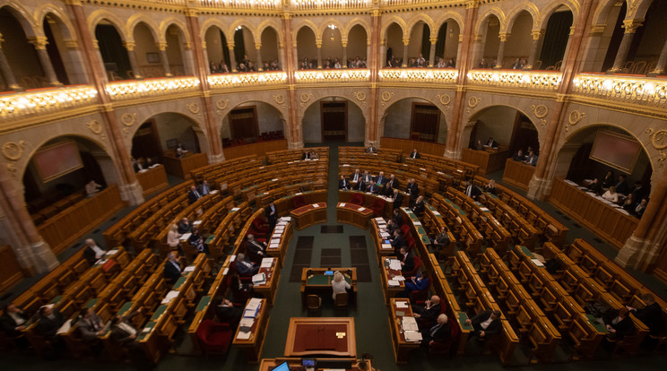 Ma szavazási  nagyüzem lesz az országgyűlésben/ Fotó:Zsolnai Péter