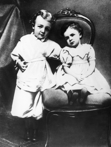 Włodzimierz Lenin z siostrą