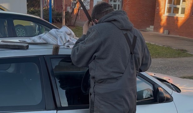 Majstor otključava automobil