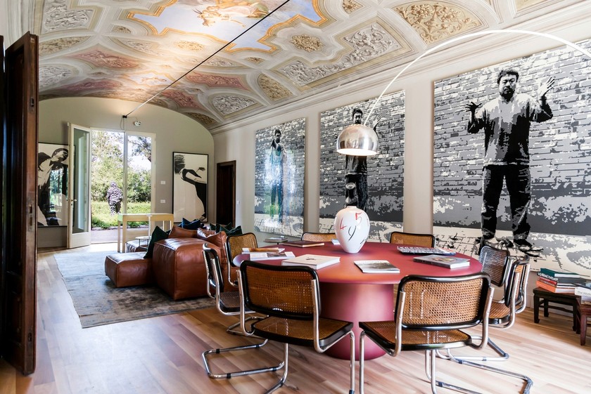 Casa Maria Luigia: Antiquitäten und Kunstwerke der Gastgeber verleihen dem Haus Charme.