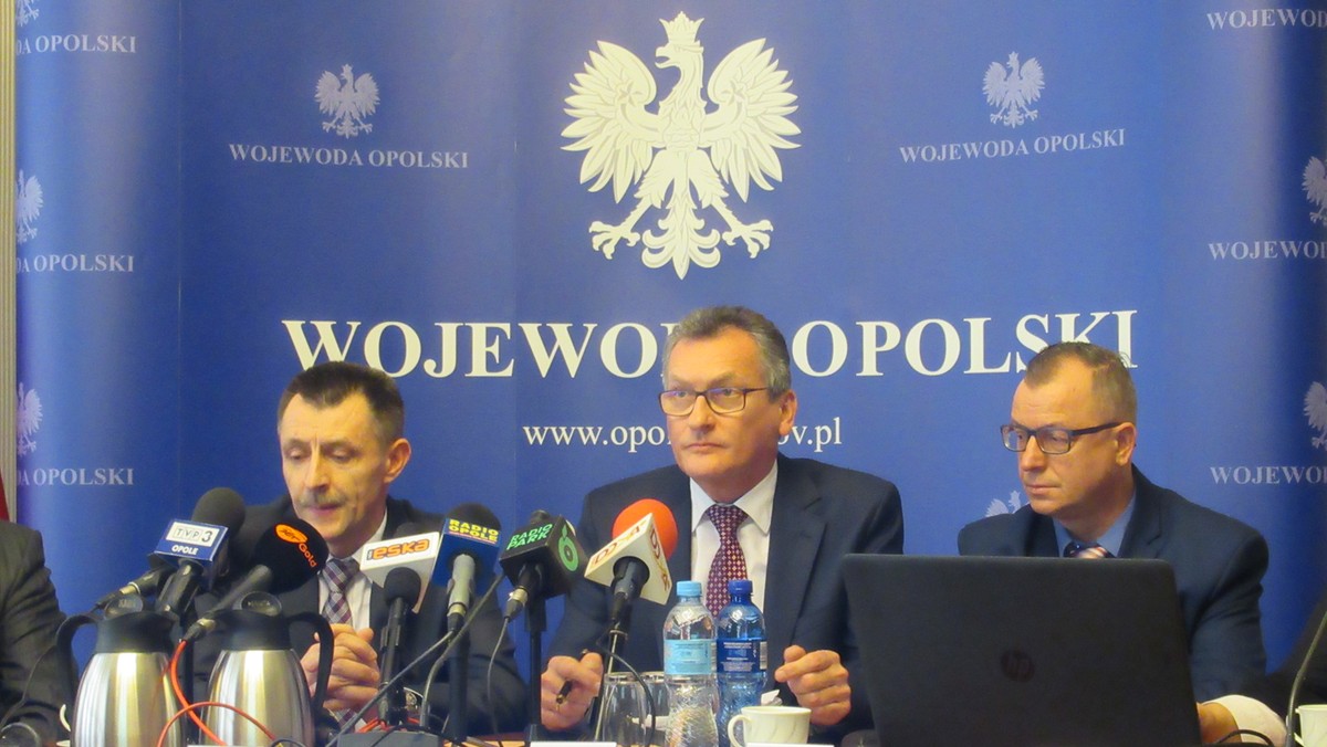 Opolski Urząd Wojewódzki powołał zespół, który pozwoli wdrożyć reformę oświaty w województwie. Urzędnicy zapewniają, że odwiedzają powiaty i rozmawiają z samorządowcami, nauczycielami, dyrektorami szkół i rodzicami.