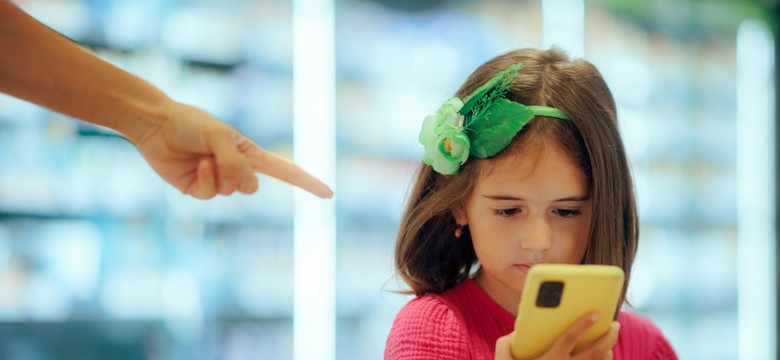 Dostęp do mediów społecznościowych dla nieletnich będzie ograniczony. KO zapowiada projekt ustawy