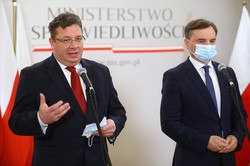 Kaczyński mówi o likwidacji Izby Dyscyplinarnej. Co na to Solidarna Polska?