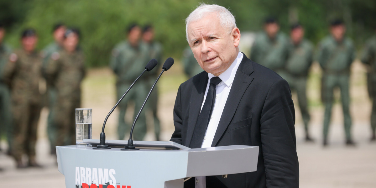 Jarosław Kaczyński tłumaczy konieczność zajęcia się ustawą medialną. Jego zdaniem istnieje bowiem ryzyko "wejścia narkobiznesu na polski rynek mediów".