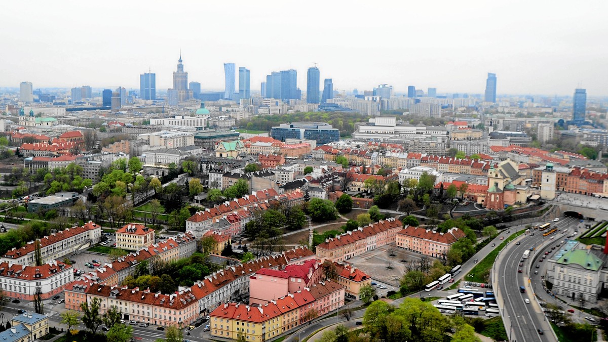 Mieszkańcy woj. mazowieckiego coraz później decydują się na małżeństwo i dziecko, częściej chodzą do kina, mniej czytają, zmienili dietę - to wnioski z badań przedstawionych na konferencji "Statystyczny portret Mazowsza - jak zmieniliśmy się przez ostatnich 10 lat".