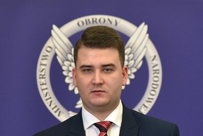 Konferencja prasowa z udzialem ministra obrony narodowej Antoniego Macierewicza (Bartlomiej Misiewic