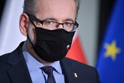 Nowe obostrzenia? Niedzielski o strategii 'tańca i młotka'