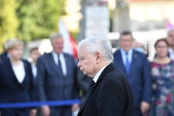 Prezes PiS Jarosław Kaczyński podczas na uroczystości na pl. Piłsudskiego w Warszawie