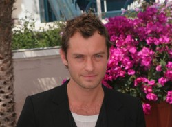 Tabloid podsłuchiwał amanta? Znany aktor wytacza proces gazecie